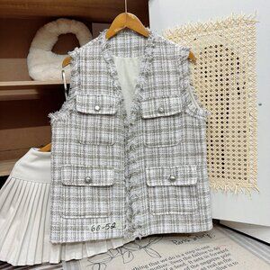 Gray Tweed Vest Frayed Edge Four Pocket